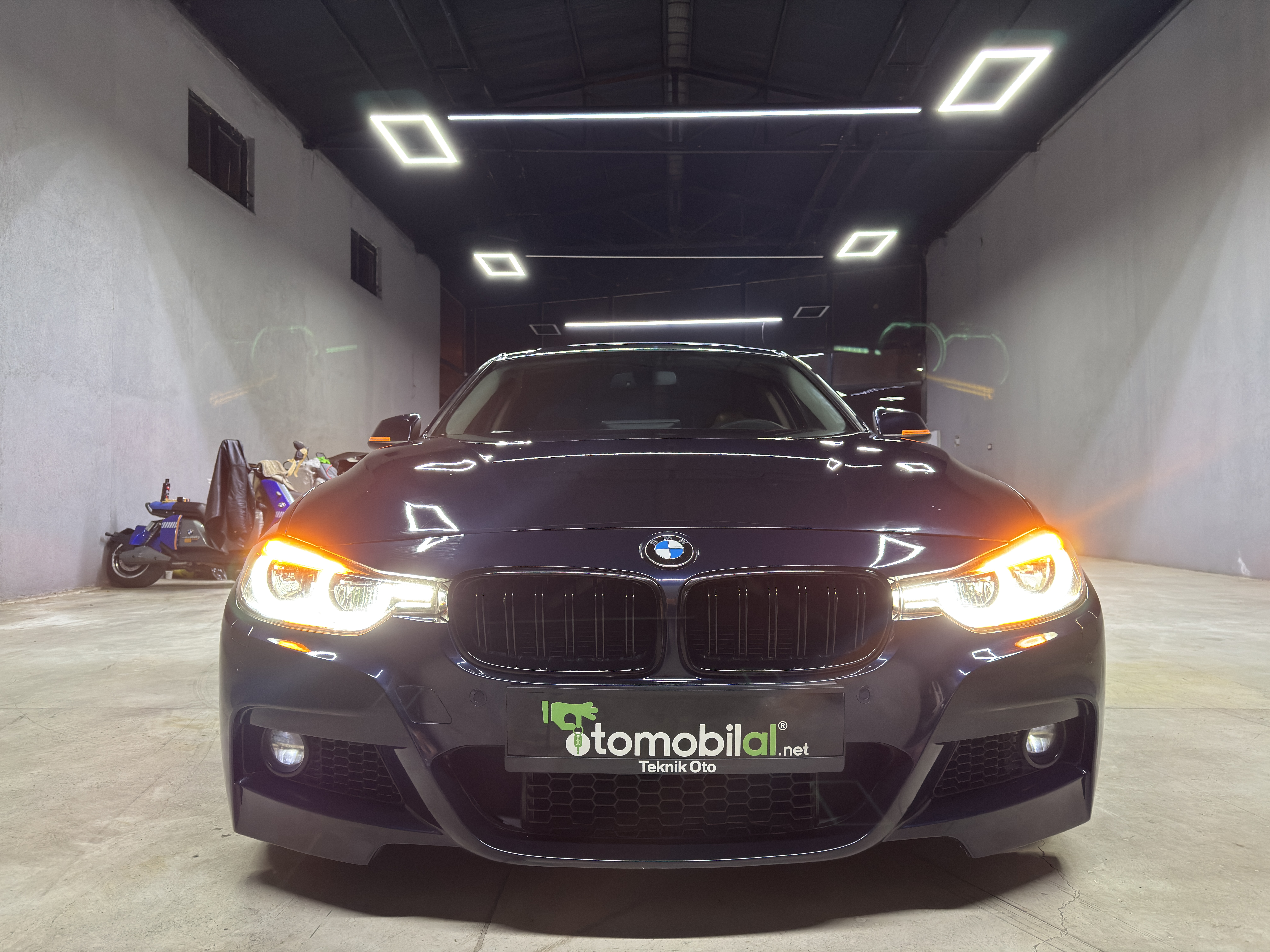 2012 BMW 3.20d LUXURY LİNE SUNROFF+CARBON SCHWARZ+TABA+NBT+HAYALET+ SIFIR MOTOR