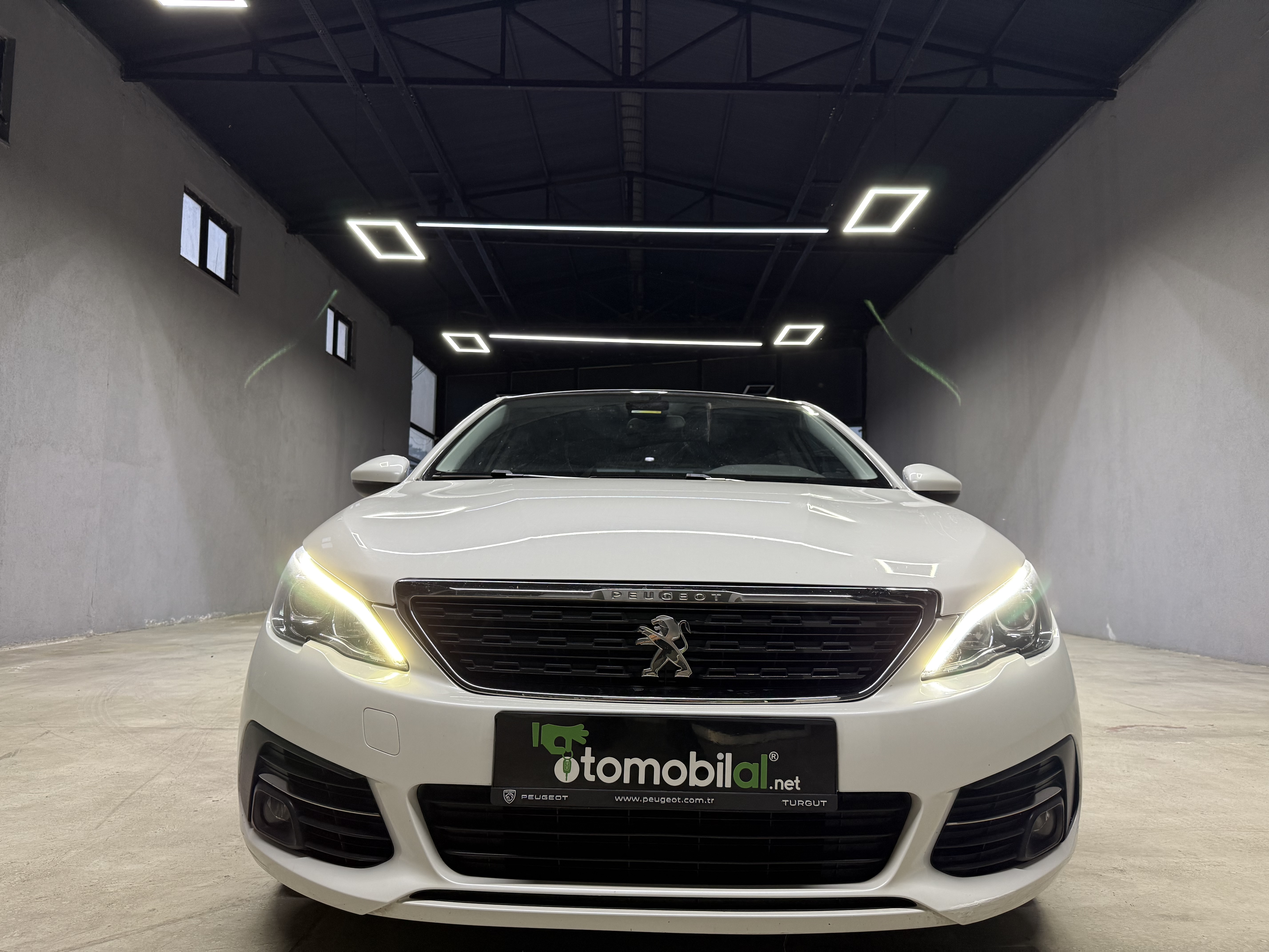 2020 PEUGEOT 308 1.2 EAT8 CAM TAVANLI HAYALET GÖSTERGELİ